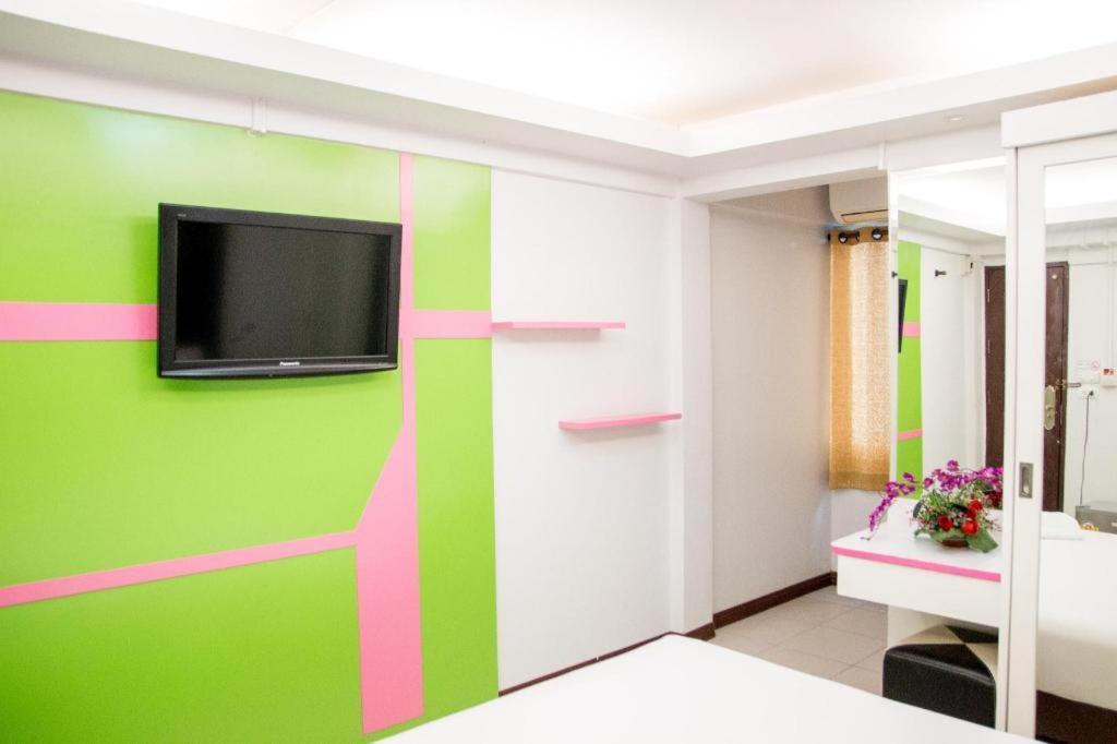 Huay Kaew Palace 1 Hotel Chiang Mai Ngoại thất bức ảnh