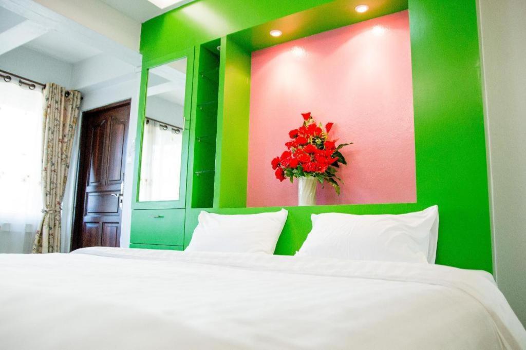 Huay Kaew Palace 1 Hotel Chiang Mai Ngoại thất bức ảnh